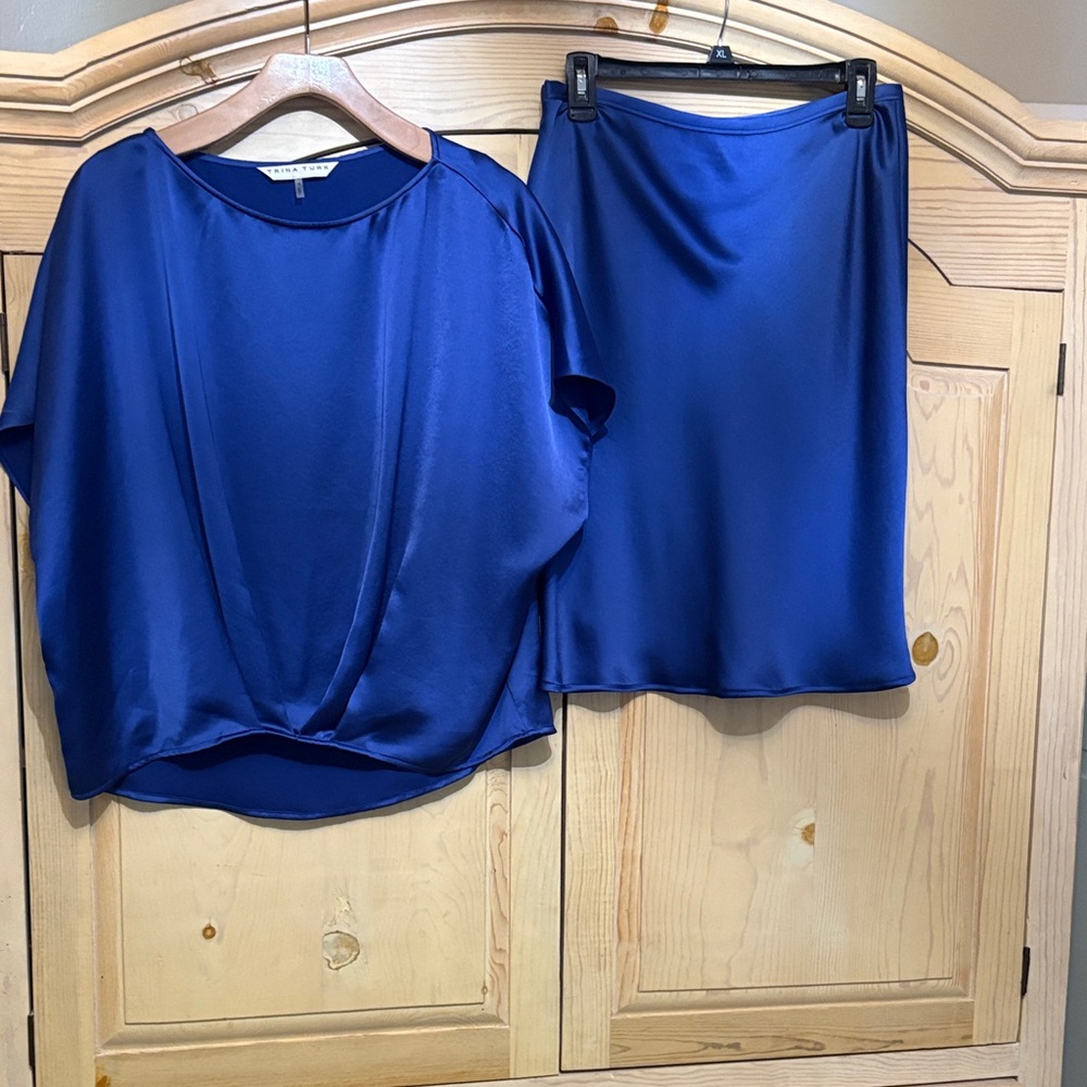 Trina Turk Royal Blue Satin Dolman Sleeve Blouse - Picture 4 of 4